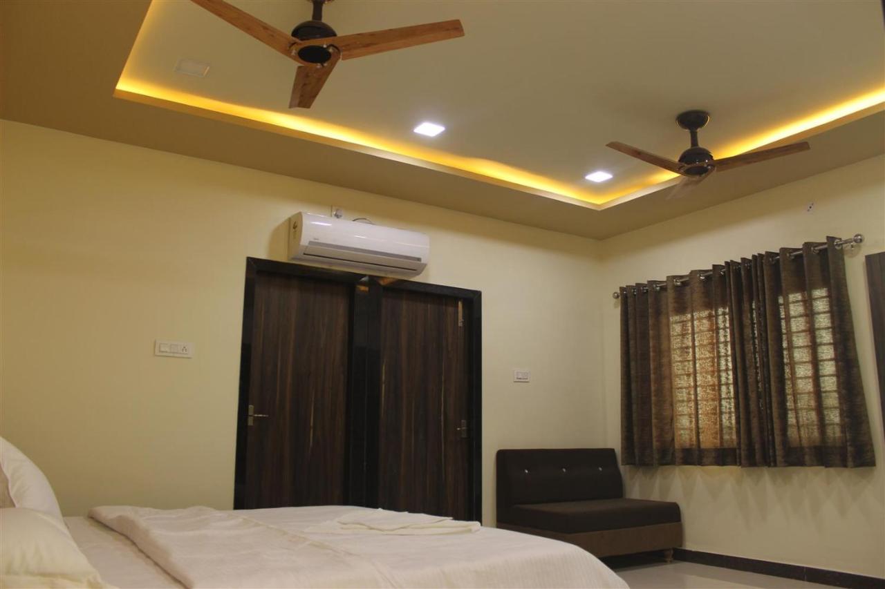 Hotel Shri Sharanam Maheshwar Exteriér fotografie