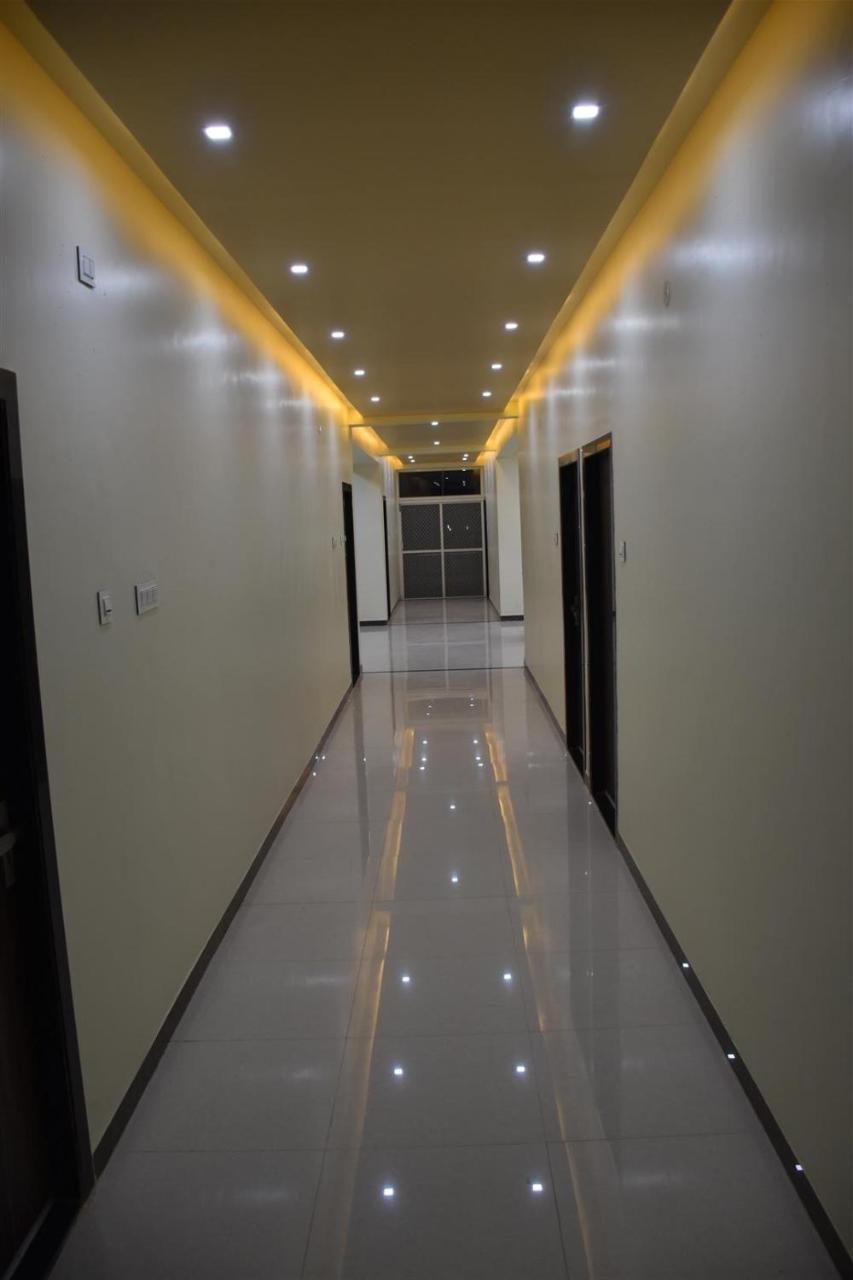 Hotel Shri Sharanam Maheshwar Exteriér fotografie